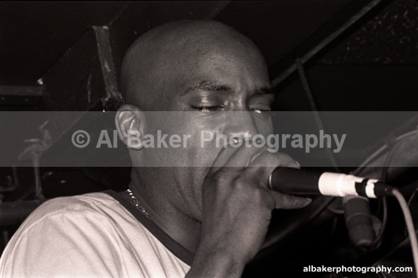 03 rodney-p - Friends-&-Family @ the-roadhouse 12.02.05