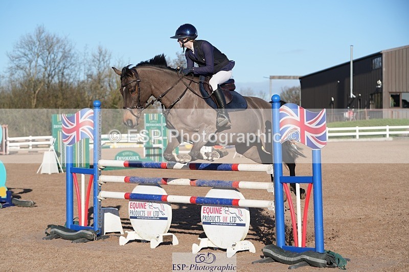 251130-122315-01167 - Cls 9 Pony Fox & 1.10m Open