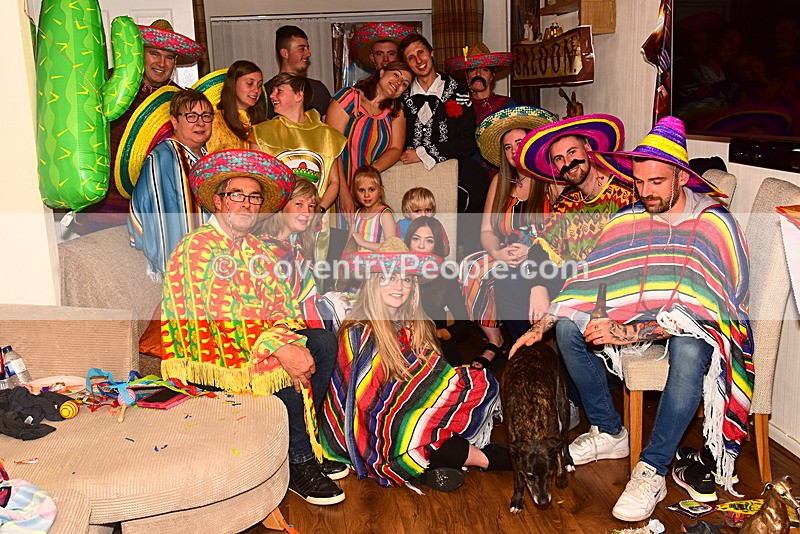 LEE-571 - Lee's 30th
