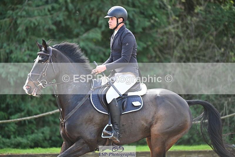 241025-124529-07727 - 226-Matteo.Gallucci-CASTLERICHMOND.WILLIAM