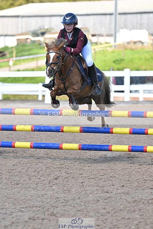 240504A-152707-02564 - Cls 22 & 23 Stepping Stones 128cm & 138cm & Under11's