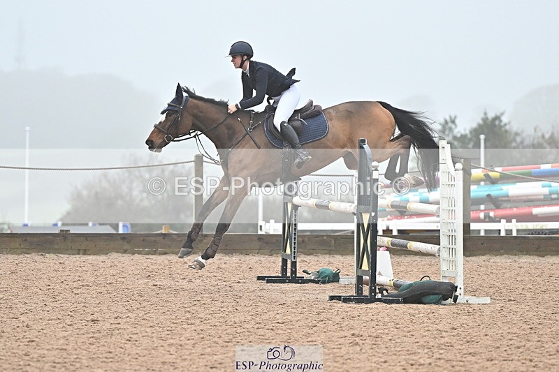 241103A-110830-06908 - SUN Cls 18 British Novice and 90cm Open