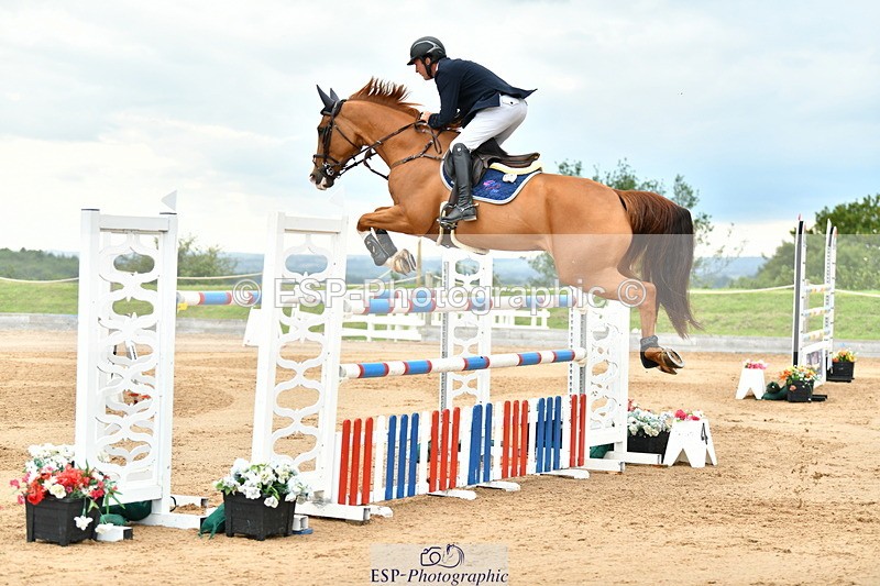 230720A-152301-03838 - Cls 9, 2 Star Big 1.40m Start to break