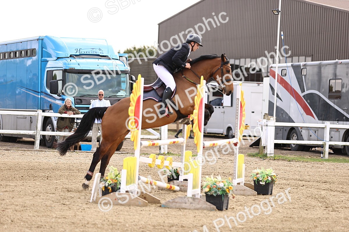 SBM_002223 - Class 11 - Senior newcomers - 1.10m