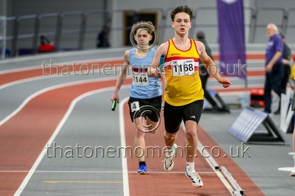 CombiMast25-925479 - Track Male Set One