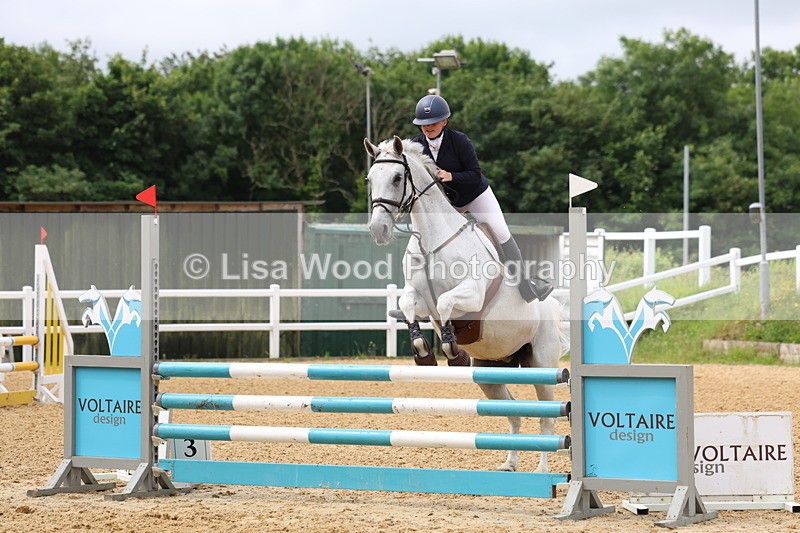 3E7A6065 - Class 4: Senior British Novice/90cm open