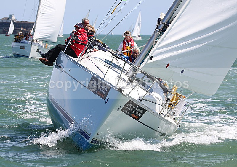 130601 HUFFLEPUFF GBR9264T WT7A1005 - ROUND THE ISLAND RACE - 1st June 2013