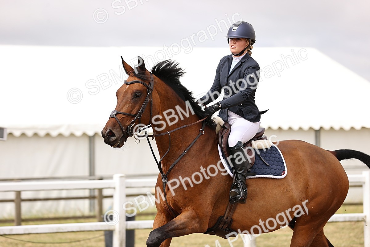 SBM_012765 - Class 13 - Senior British Novice - 90cm Open