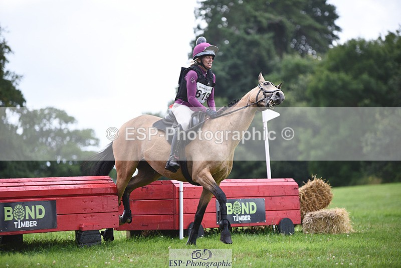 240804-162551-18589 - 619-Fiona_Lewis-BALLYANNY_BUTTONS