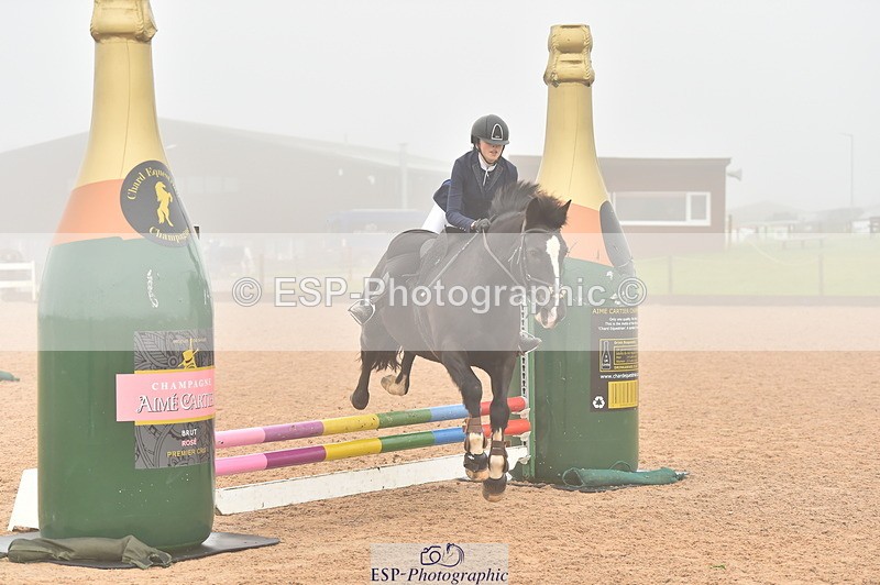 231118A-100238-00950 - Cls 18+19 Club and Schools 70cm