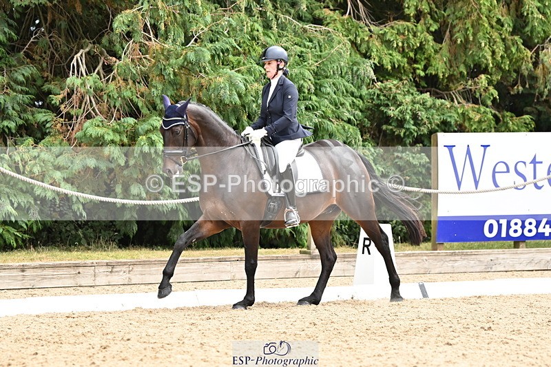 250808A-141250-00827 - 065-Jenny.Lo-VelPrince.T