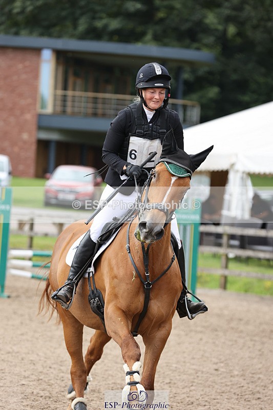 240804-152630-16487 - 620-Alana_Shapland-FOREVER_AUTUMN_DS