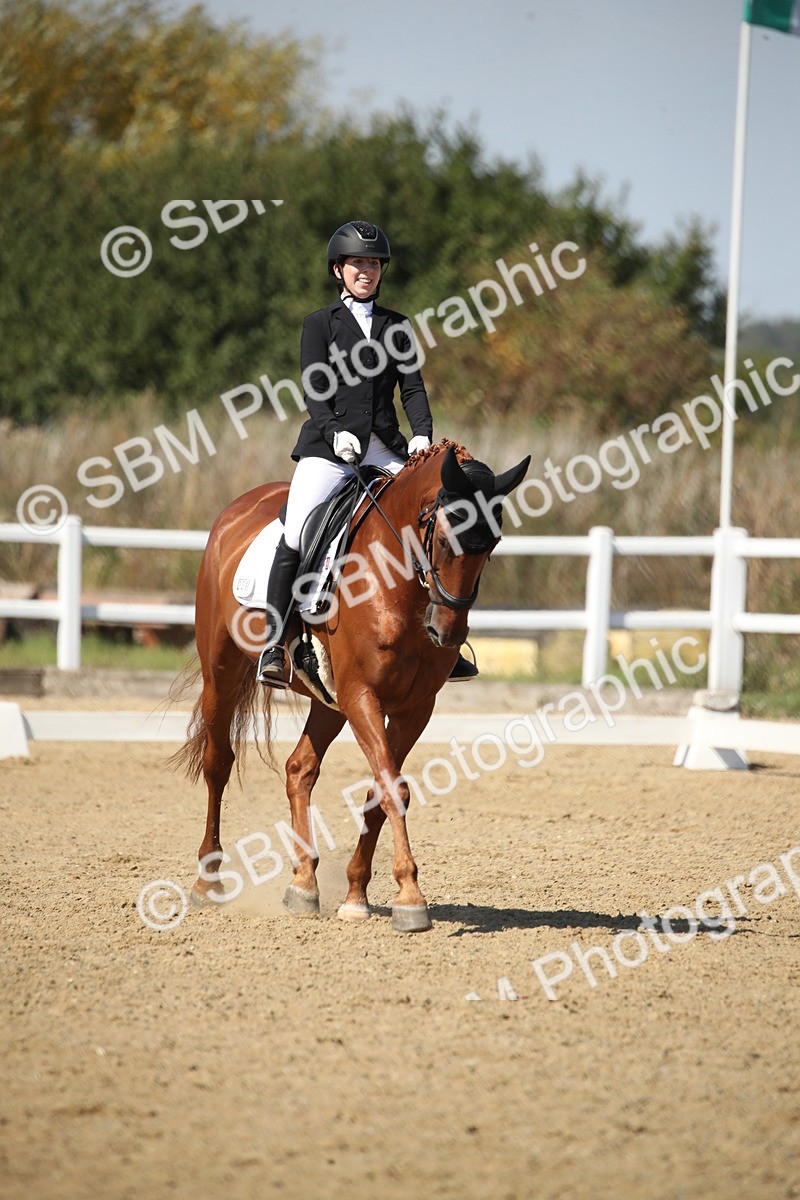 SBM_005136 - Class 11 - Novice 5 - 11.41-12.58