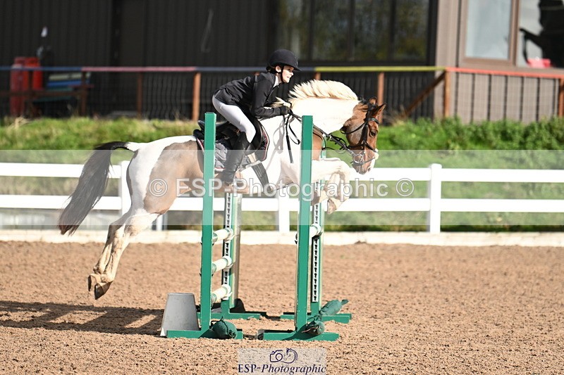 241026A-113940-00747 - SAT Cls 8 Pony Discovery and 90cm Open