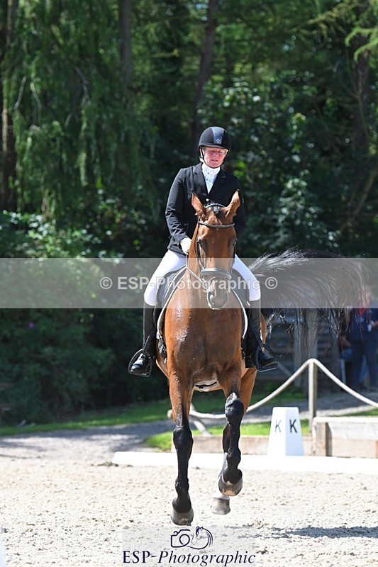 230811-121115-01195 - Cls 4 Adv Medium Silver