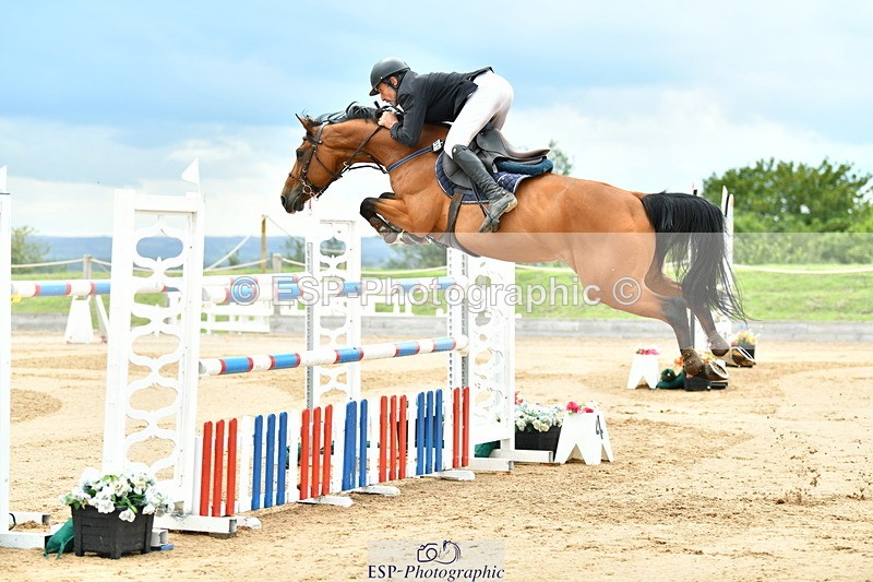 230720A-145409-03604 - Cls 9, 2 Star Big 1.40m Start to break