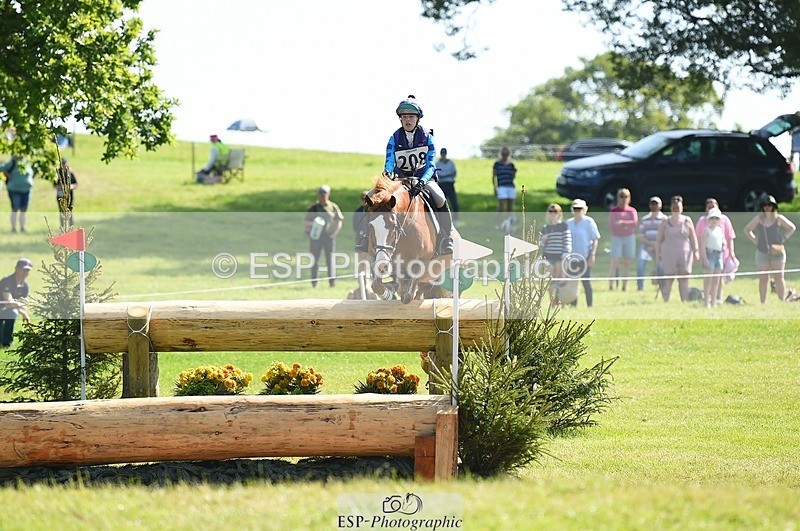 230527-100038-08466 - 208-NICO-Holly_Clarke-XC