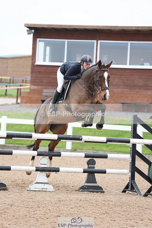 241101A-114339-01473 - FRI Cls 5 Newcomers and 1.10m Open