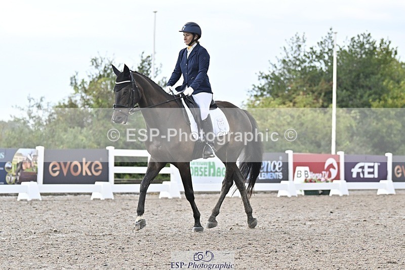 250907-103136-06263 - 027-Amanda.KingInvincible