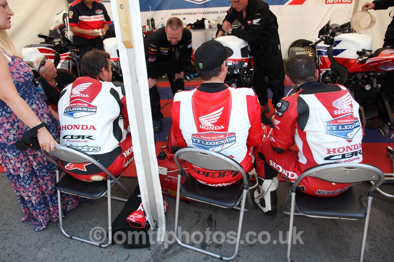 IMG_0662 - Senior TT - Start Line