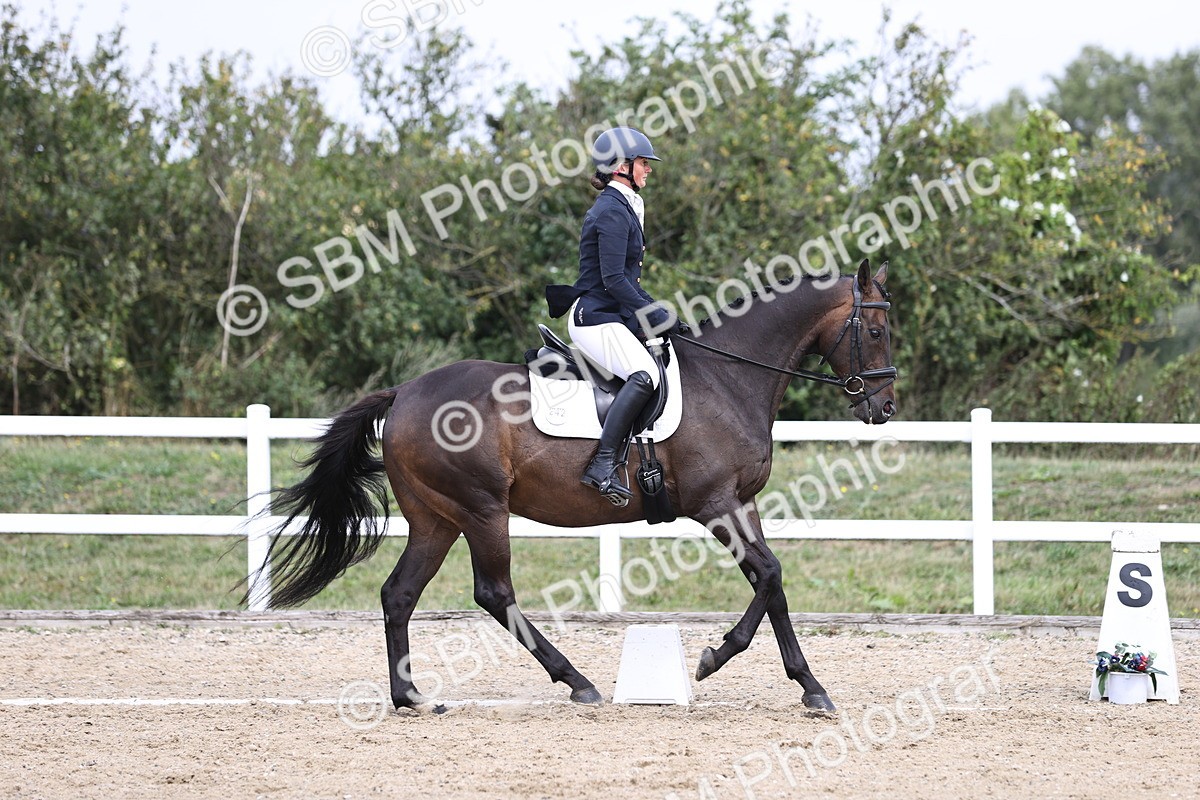 SBM_016887 - Class 14 Novice 23 - 11.53-12.56