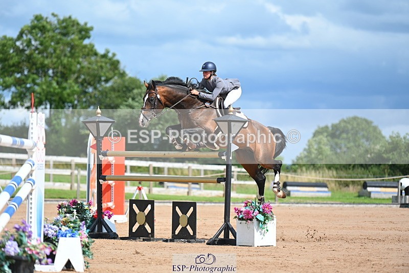 230721A-160200-07574 - Cls 10, 2 Star Big 1.45m Start to break