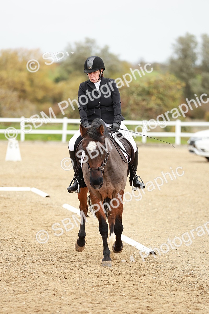SBM_002911 - Class 8 - Novice 1