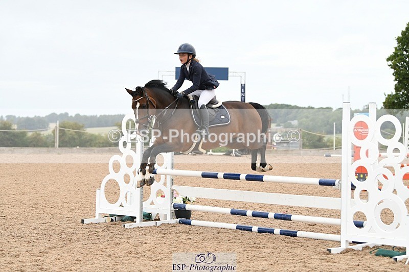 250807-110903-00493 - 90cm Round 1