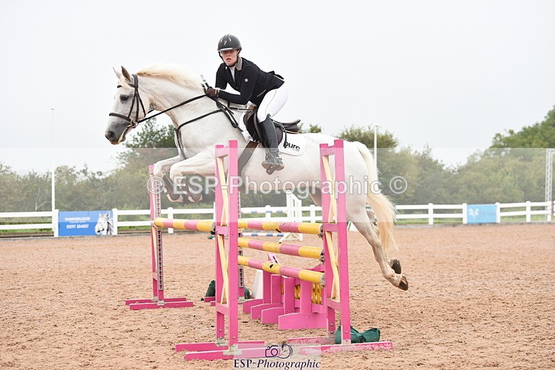 230902A-111602-00551 - Cls 8 1.05m Amateur Quali