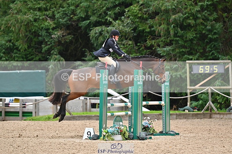 251026A-155733-26560 - F-420-Helen.Buckland