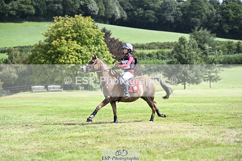 240825X-111030-32451 - 70cm XC 11.00 to 12.00