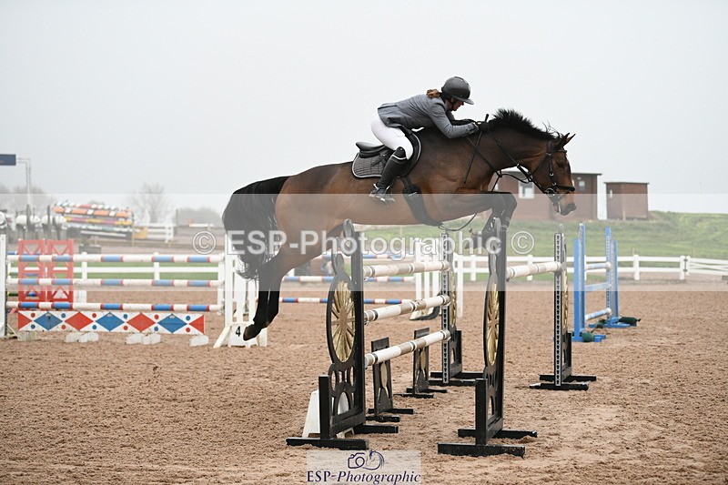 241103A-145106-08657 - SUN Cls 23 National 1.30 and 1.40m