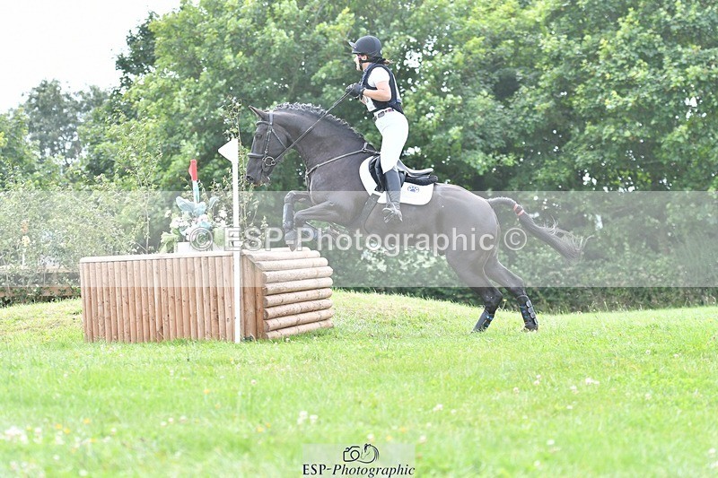 240803-143010-07942 - 220-Eleanor_Newcombe-MR_DARCY