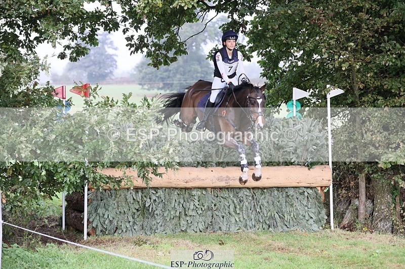 231020-101619-06193 - 007-JEWEL-Charlotte.Cooke-XC