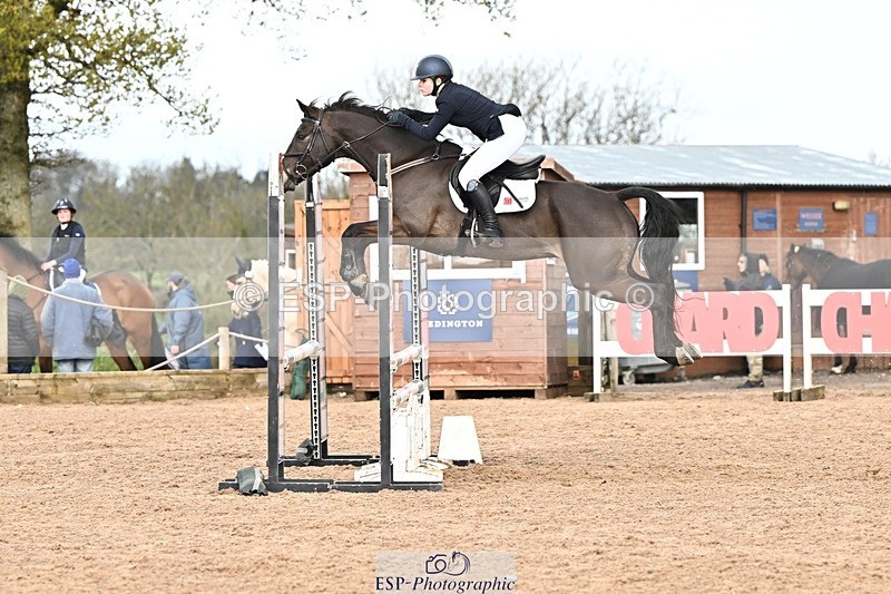 250416-094410-00090 - Cls 1 British Novice and 90cm