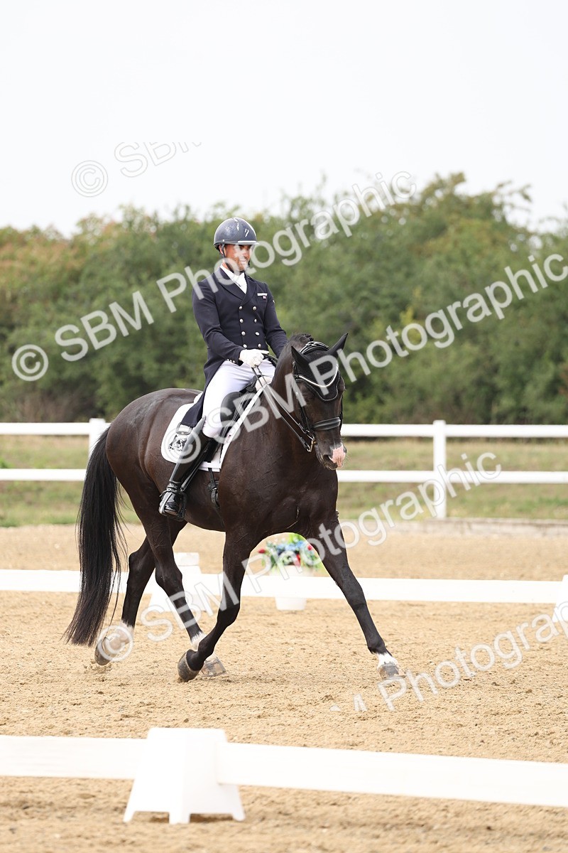 SBM_007603 - Class 9 - FEI INT I - 14.57-15.45