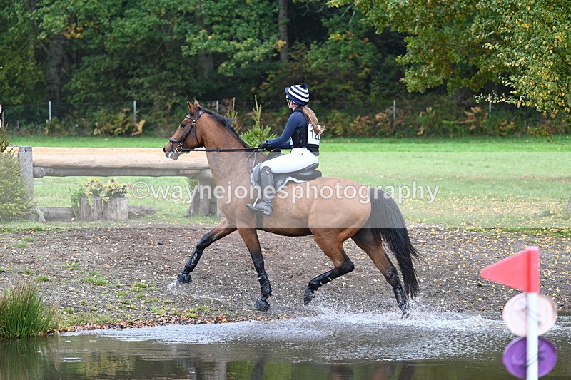 WJ7_3053 - Time 10:47 to 11:11 at the water