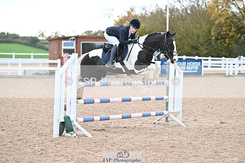 231119A-114531-05501 - Sun Cls 5 Newcomers & 1m Open