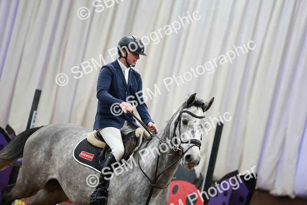 SBM_004433 - Class 17 - Senior Newcomers - 1.10m
