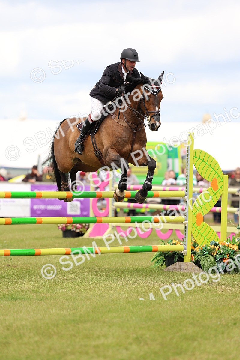 SBM_13946 - Class 206 - Senior Newcomers - 1.10m Open