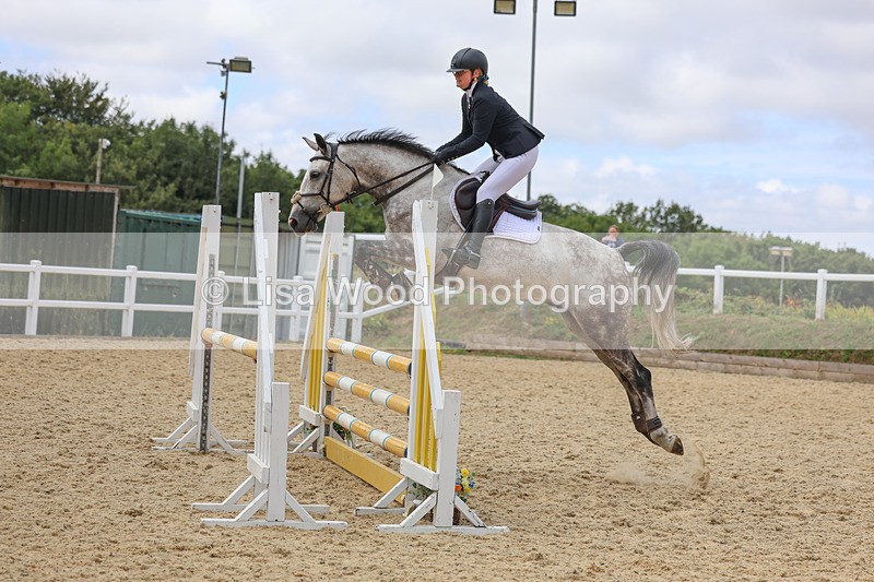 3E7A5074 - Class 4: Senior British Novice/90cm open