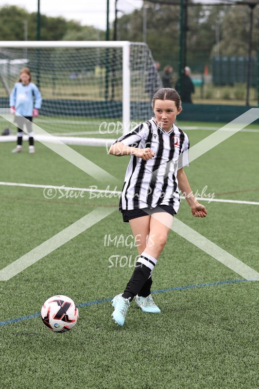 1DX31409 - Sat 6th U12 Girls