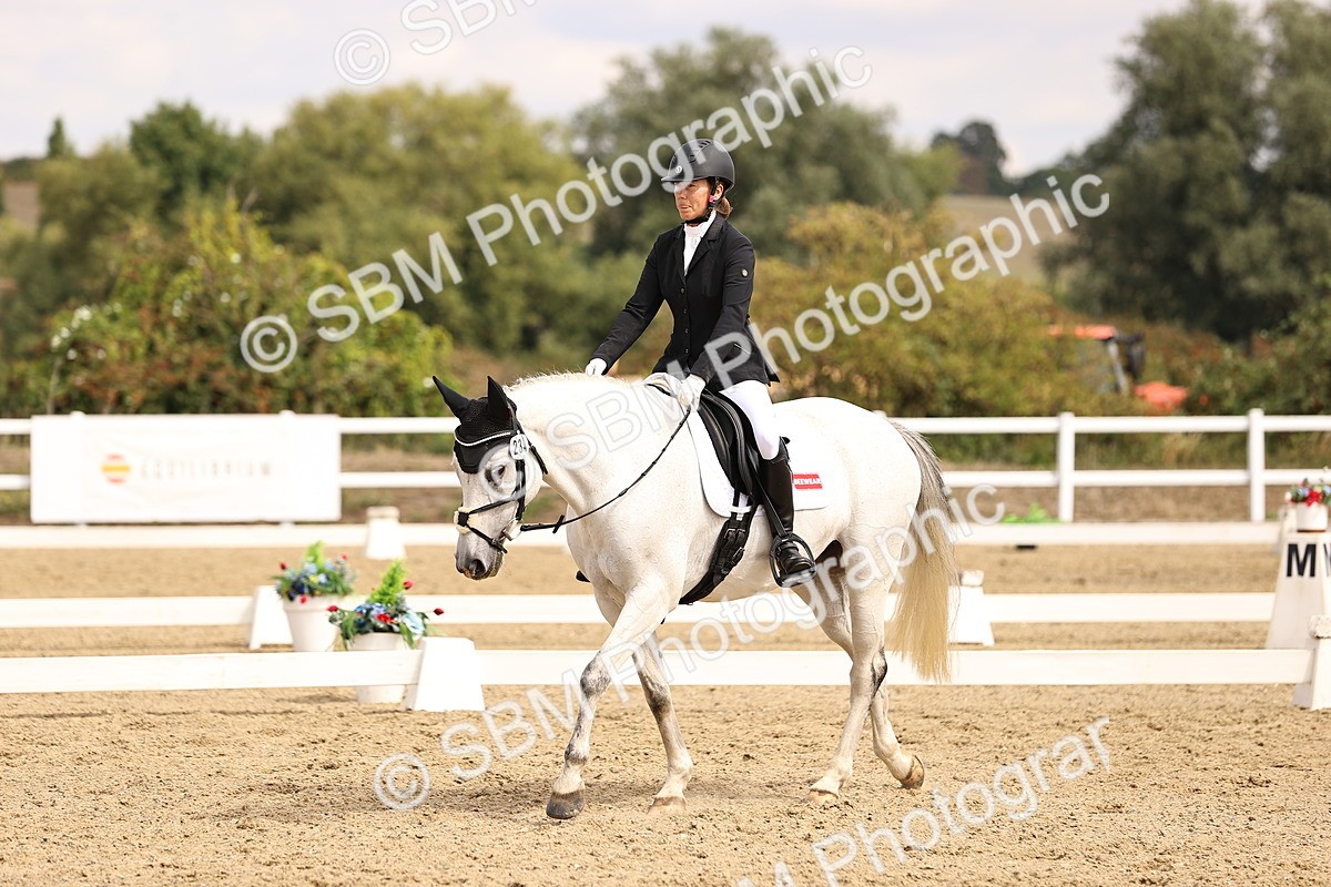 SBM_013748 - Class 4 - Novice 5  12.13-13.02