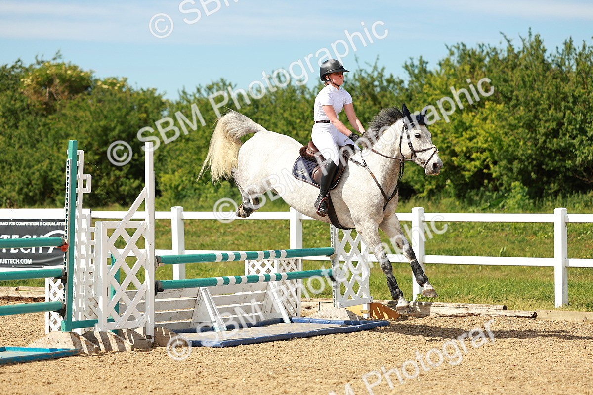 SBM_002555 - Class 4 - Senior Newcomers - 1.10m