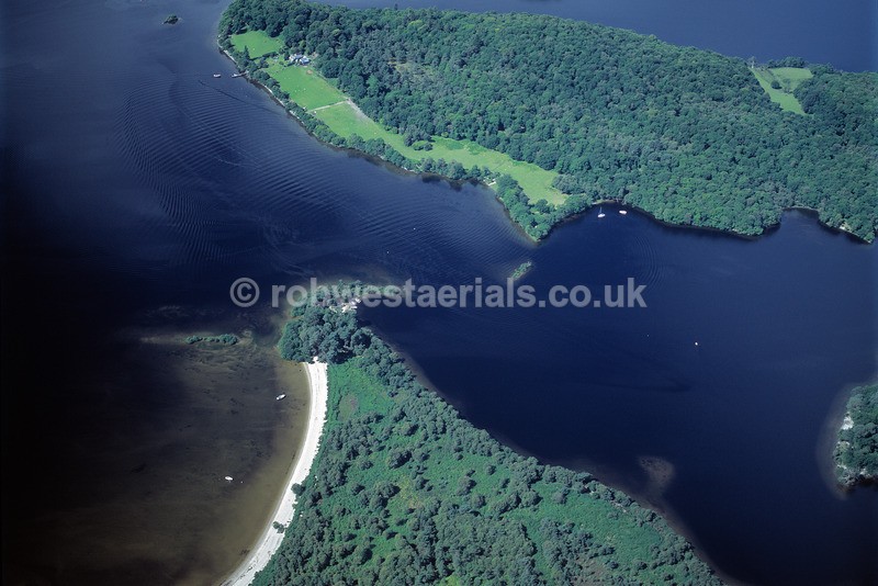 A00118A Inchmoan and Inchtavannach Islands of Loch Lomond in 2001 - Lochs, glens and rivers