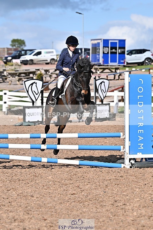 260512-170425-00282 - 70cm Classes