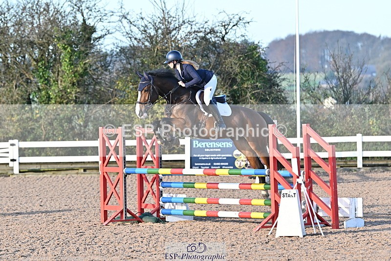 241113A-092716-00017 - Cls 01A&B Brit Nov & 90cm Open