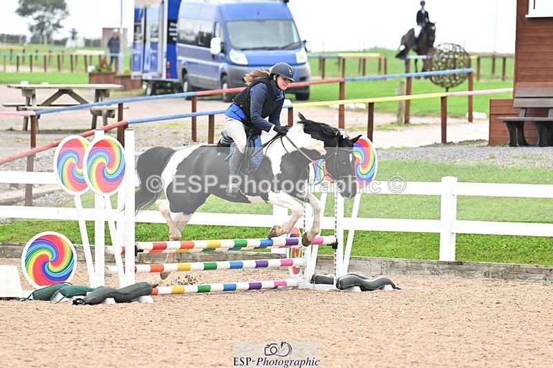 250920-095916-00070 - Cls 20+21 Club and Schools 60cm