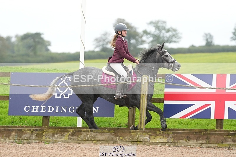 250920-153559-01471 - Cls 21 Pony Intro 80cm Derby