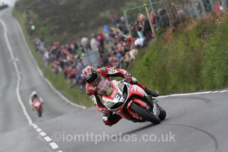 Ian Hutchinson Yamaha / Milwaukee Yamaha - Pokerstars Senior TT